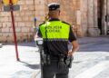 La Policía Local de Málaga vigila redes sociales y webs de entradas para frenar fiestas ilegales en Nochevieja
