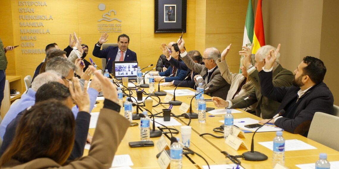 La Mancomunidad incluirá en 2026 el servicio de recogida de textiles y aceite usado para su reciclaje