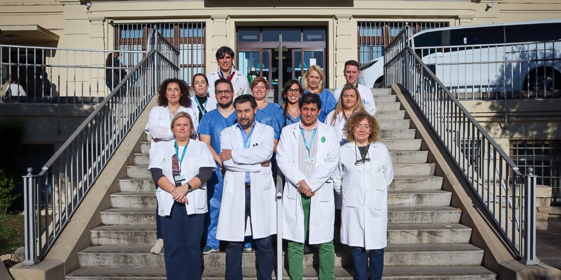 El Hospital Regional de Málaga incorpora la quimioterapia domiciliaria al programa de trasplante autólogo