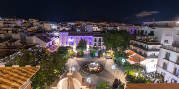 García Urbano destaca los atractivos de Estepona para visitar la ciudad durante las fiestas navideñas