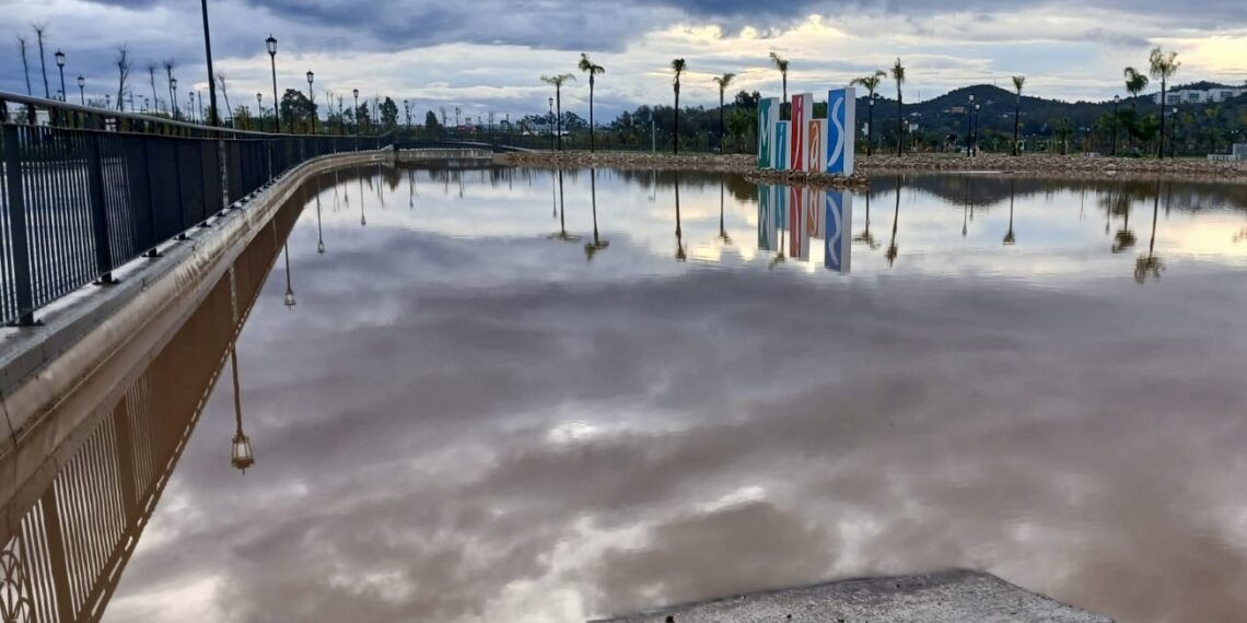 El temporal provoca 30 incidencias en Mijas sin daños personales pero con anegaciones junto a arroyos y desperfectos materiales
