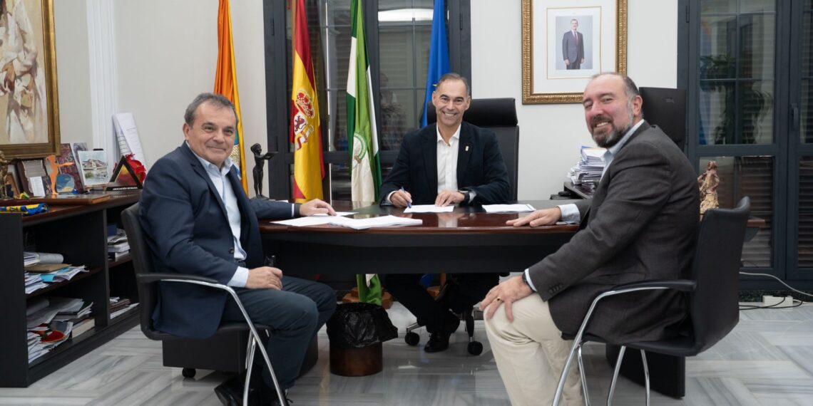 El Ayuntamiento impulsa un Plan Estratégico de Comercio para cuatro años junto al Centro Comercial Abierto de Benalmádena