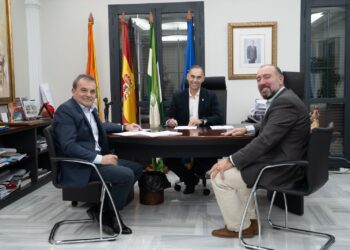 El Ayuntamiento impulsa un Plan Estratégico de Comercio para cuatro años junto al Centro Comercial Abierto de Benalmádena