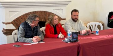 La fuengiroleña Virginia Fernández presenta su primera novela: ‘Creo en ti’, la posguerra y un hallazgo milagroso