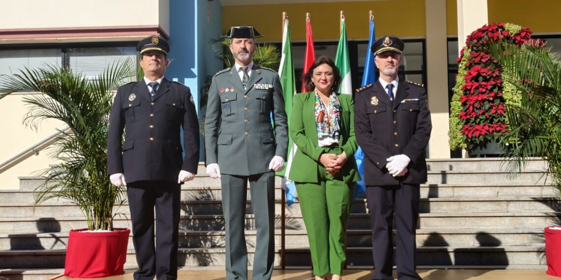 «Una convivencia que ni puede ni debe vulnerarse»: Torremolinos celebra el Día de la Constitución Española