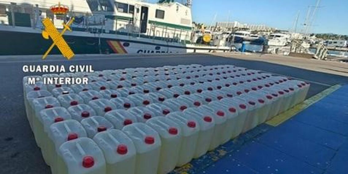 Incautan casi 10.000 litros de gasolina para embarcaciones de alta velocidad dedicadas al narcotráfico