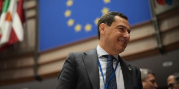 El PP roza la mayoría absoluta en Andalucía con un Vox al alza, según el Centra