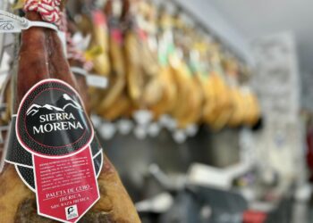 Cortado y envasado: el jamón de Ibéricos Agustín Hernández, la mejor opción para esta Navidad
