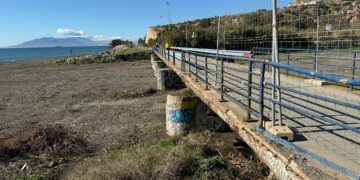 La Diputación financia con 410.000 euros el arreglo del puente sobre el arroyo Totalán como nueva actuación de la Senda Litoral