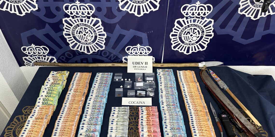 Desmantelados en Fuengirola tres puntos de venta de droga en viviendas