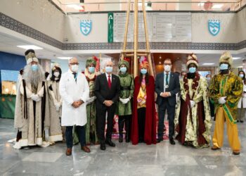 El Materno Infantil recibe a los Reyes Magos con una gala y regalos para los menores ingresados