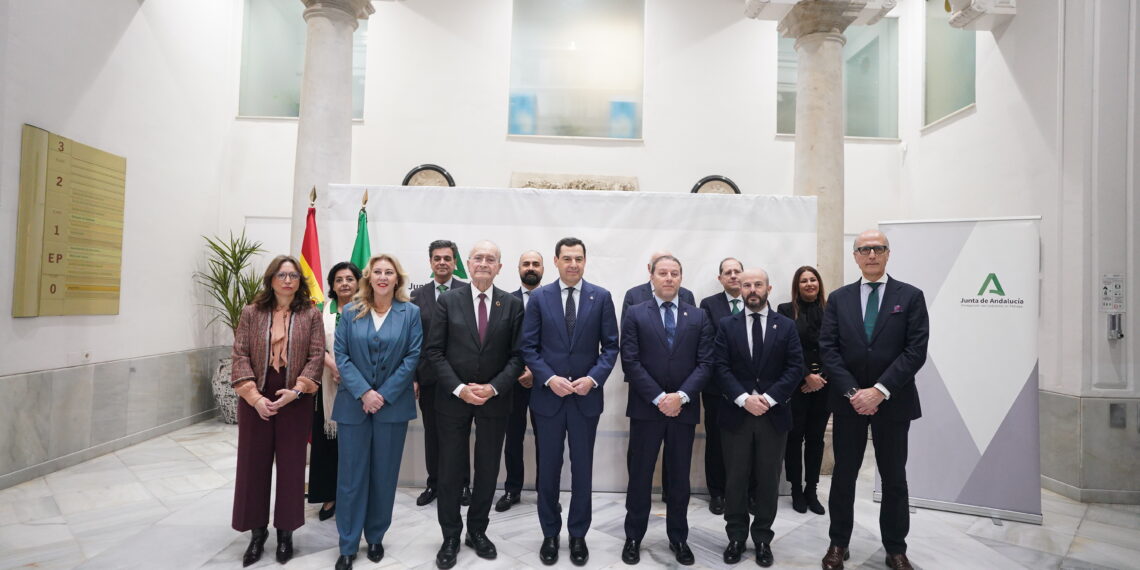 Moreno anuncia la primera piedra del nuevo hospital de Málaga, que se llamará ‘Virgen de la Esperanza’