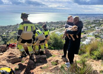 Rescatan a Cuco tras caerse desde el mirador de la Estupa de Benalmádena