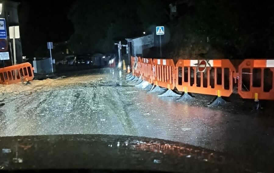 Casares sufre nuevos desprendimientos y continúa sin recuperar la normalidad tras la borrasca Kristin