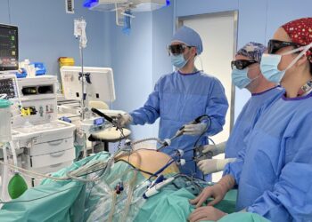 La cirugía laparoscópica 3D aumenta la precisión y disminuye el riesgo y el tiempo quirúrgico en operaciones complejas