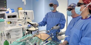 La cirugía laparoscópica 3D aumenta la precisión y disminuye el riesgo y el tiempo quirúrgico en operaciones complejas