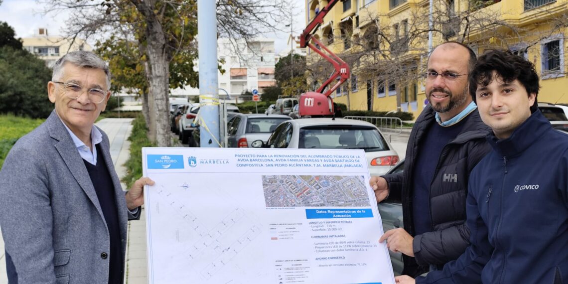 Mejora la eficiencia energética en la zona sur de San Pedro Alcántara con la renovación de medio centenar de luminarias en tres avenidas
