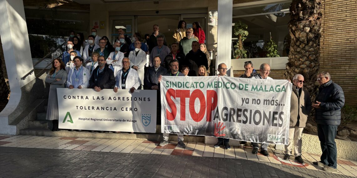 Un médico del Hospital Regional recibe un puñetazo y patadas mientras atendía a una paciente