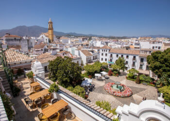 Estepona bonificará la tasa de basura a los vecinos que reciclen en el Punto Limpio