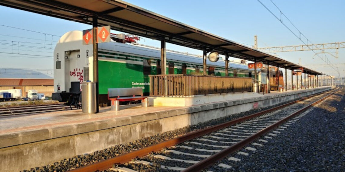 Fallece un hombre de 57 años tras ser arrollado por un tren de Cercanías en Málaga