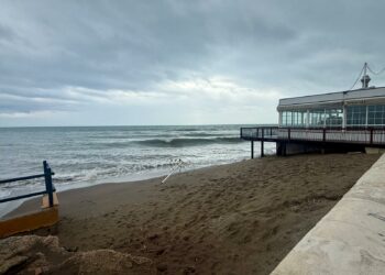 Ana Mula reclama al Gobierno central un Plan de Acción para la estabilización de las playas de Fuengirola