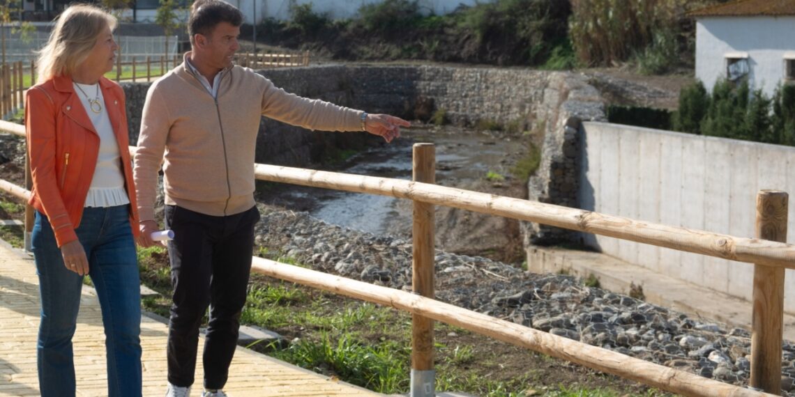 Marbella invirtió en 2025 cerca de un millón de euros en la limpieza y mantenimiento de ríos y arroyos