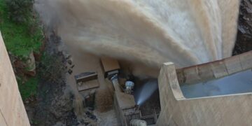 Desembalsan la presa de Casalola para limpiar los sedimentos tras las últimas lluvias