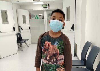 Luz, madre de un niño de siete años con leucemia en Marbella: “No quiero incomodar, pero necesito ayuda”