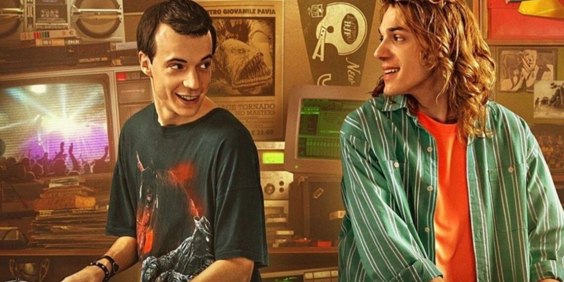 Benalmádena se convierte en escenario del rodaje de la gran serie italiana de Sky, Now y Apple TV sobre el mítico grupo ‘883’