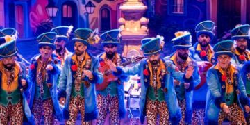 La comparsa marbellí “El desvelo” brilla en las preliminares del COAC 2026 de Cádiz