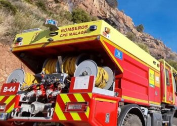 Seis heridos en una colisión entre dos turismos en Antequera