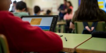 La Junta refuerza los centros educativos de Málaga con casi 14 millones en equipamiento en 2025