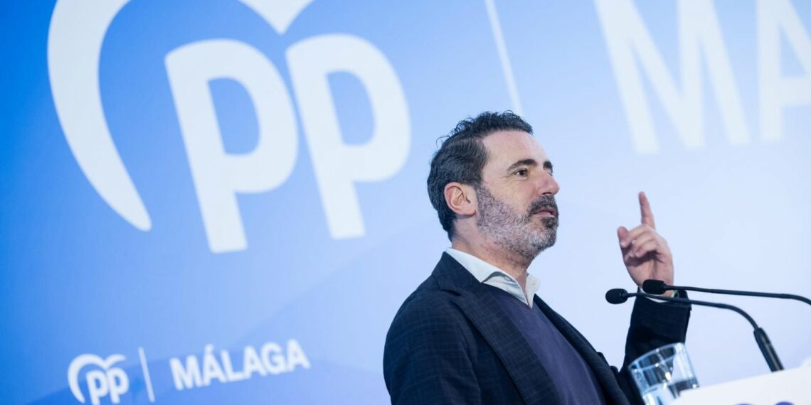 El PP exige al Gobierno que fije un calendario de actuaciones en la A-7 y que lo ejecute en 2026 tras siete años de abandono: “Ya está bien de tomarle el pelo a los malagueños”