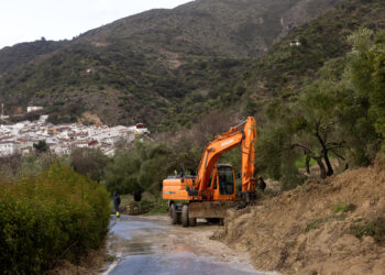 Salado anuncia una partida inicial de 15 millones para las primeras reparaciones de carreteras tras el temporal, aunque advierte de que los daños serán “muy superiores”