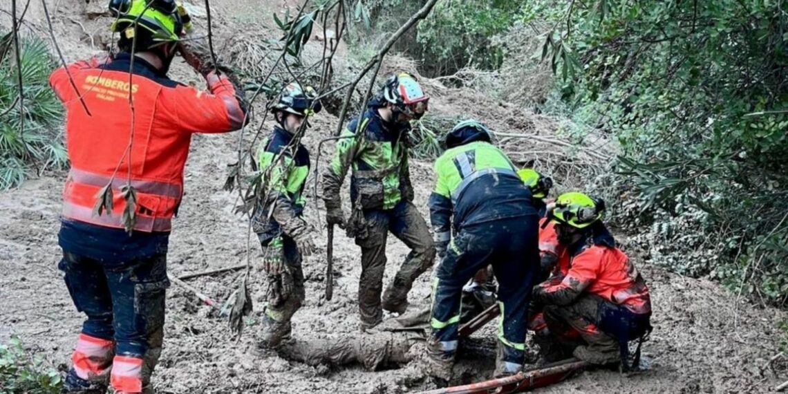 Rescatado tras diez horas un hombre atrapado en el barro en Las Buitreras