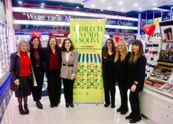 La Junta invierte más de 180 millones para fomentar el comercio y la artesanía de Andalucía desde 2019