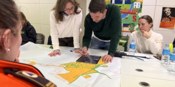 El Puesto de Mando Avanzado de Casares coordina la asistencia a los 1.500 vecinos aislados de Secadero tras la crecida del Río Guadiaro