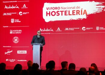 Andalucía cerró en 2025 el mejor año turístico de su historia: 37,9 millones de visitantes, más de 30 mil millones de ingresos y 482 mil ocupados