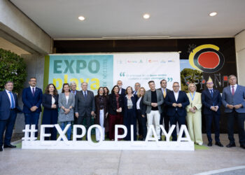 La Junta apoya con el Plan Andalucía Actúa al sector de sol y playa que siempre lucha “contra viento y marea” por aportar valor al Turismo