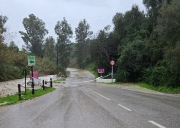 Se desborda el Río Manilva: todos los accesos a la carretera están cortados