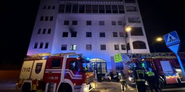 Un incendio en una vivienda de Fuengirola moviliza a los bomberos durante la madrugada