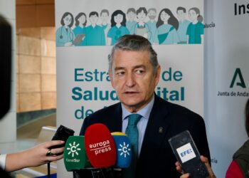 Andalucía inicia la vacunación gratuita frente al rotavirus y adelanta la triple vírica a los 2 años