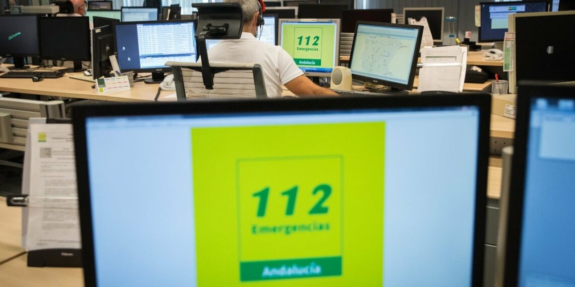 Málaga registra una madrugada tranquila pese al temporal: solo dos incidencias por viento