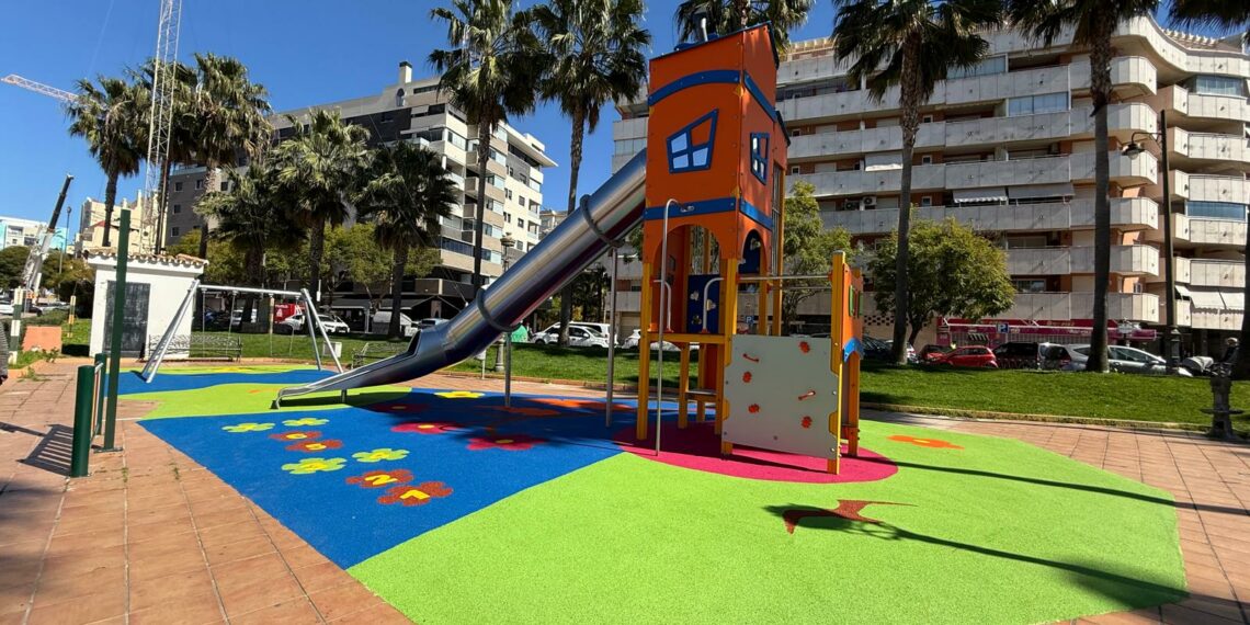 Estepona renueva 17 parques infantiles en una primera fase de actuaciones