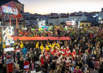 Las fuertes rachas de viento en la Costa del Sol obligan a suspender actividades de Carnaval en Benalmádena y Mijas