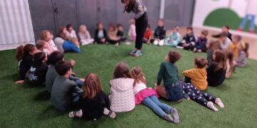 Los talleres ‘We Are Family’ arrancan este viernes en el centro comercial Miramar con actividades en inglés y juegos creativos