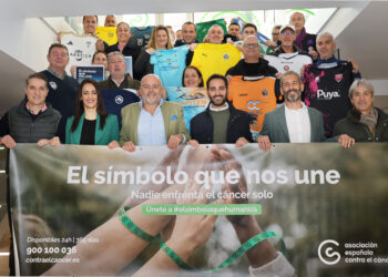 El Ayuntamiento de Marbella colabora con la AECC en la iniciativa ‘Brazaletes de Esperanza’