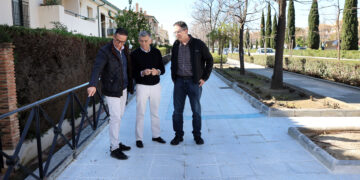 Finalizan las obras de acerado para reforzar la accesibilidad y movilidad peatonal en un tramo de la avenida Burgos de San Pedro