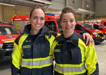 Referentes de Fuengirola: Lucía y Ana Isabel, las primeras bomberas de la ciudad