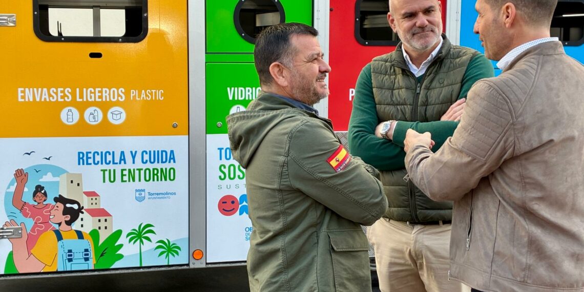 Torremolinos impulsa la sostenibilidad con la puesta en marcha de tres ecopuntos móviles que rotarán por el municipio